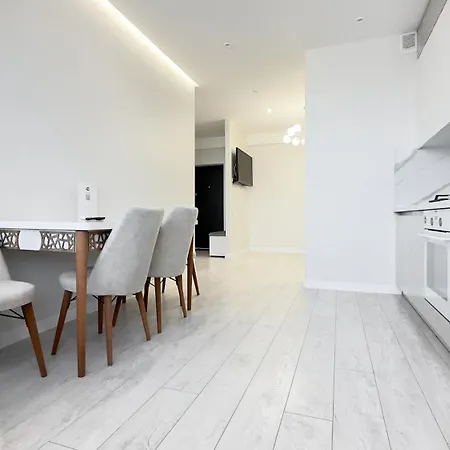 Ultracentral Ismail Apartment